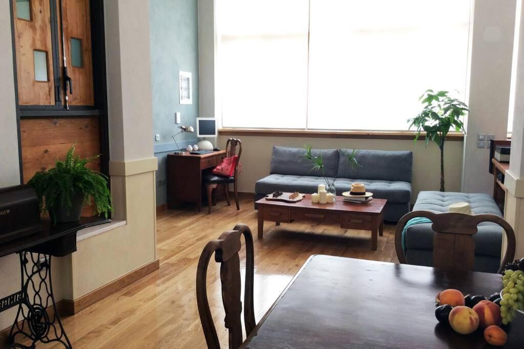 Unique - Spacious Studio With Rooftop / Thissio Athena Bagian luar foto