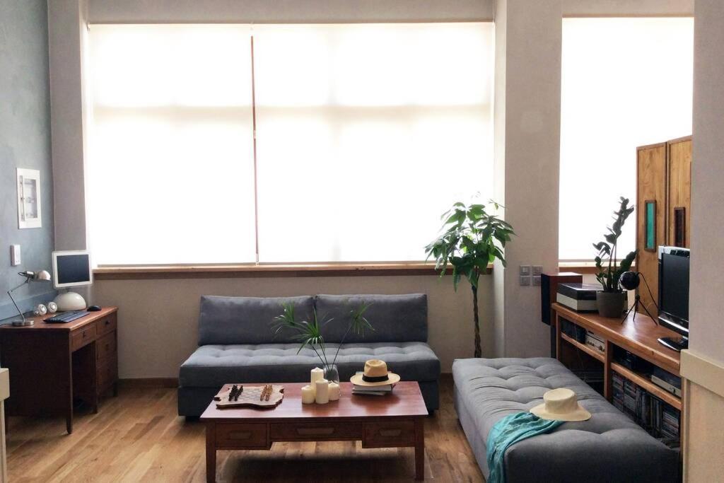 Unique - Spacious Studio With Rooftop / Thissio Athena Bagian luar foto